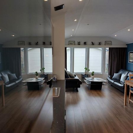 Modern En Chic Chalet Tot 4 Personen Op De Veluwe Recreatiepark De Oude Driest Putten Exterior foto