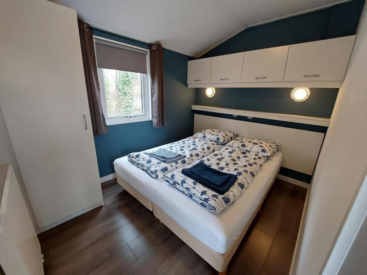 Modern En Chic Chalet Tot 4 Personen Op De Veluwe Recreatiepark De Oude Driest Putten Exterior foto